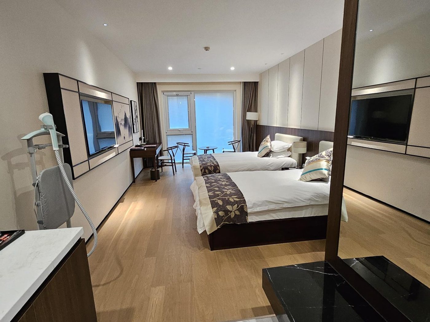 Modular hotel room fitted out and finished in the factory